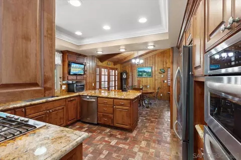 Kitchen - 719 Davis St, Ramona, CA 92065 photo 3 of 3