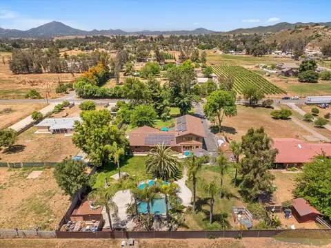 View/Area - 719 Davis St, Ramona, CA 92065 photo 3 of 5