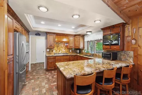 Kitchen - 719 Davis St, Ramona, CA 92065 photo 2 of 3