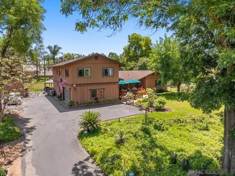 Exterior - 719 Davis St, Ramona, CA 92065 photo 18 of 18