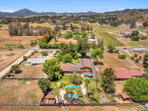 View/Area - 719 Davis St, Ramona, CA 92065 photo 5 of 5