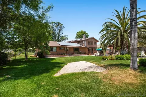 Exterior - 719 Davis St, Ramona, CA 92065 photo 2 of 18