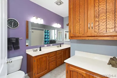 Bath - 719 Davis St, Ramona, CA 92065 photo 2 of 4