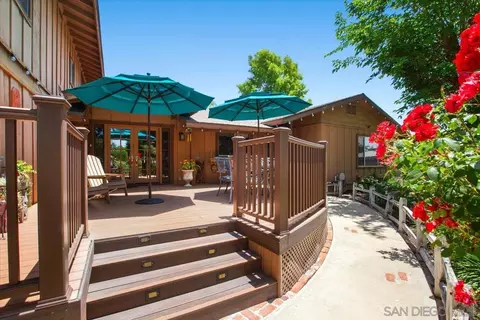 Exterior - 719 Davis St, Ramona, CA 92065 photo 8 of 18