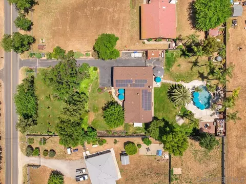 View/Area - 719 Davis St, Ramona, CA 92065 photo 2 of 5