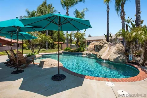 Exterior - 719 Davis St, Ramona, CA 92065 photo 16 of 18