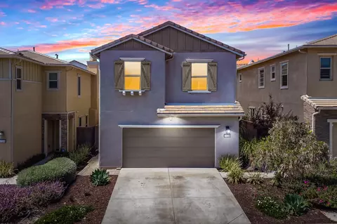 1138 Savanna Ln, Vista, CA 92084