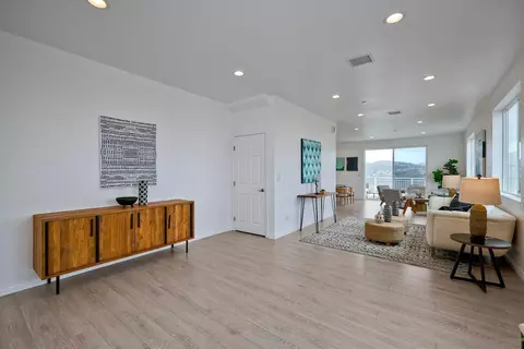 9854 Apple St, Spring Valley, CA 91977 photo 3