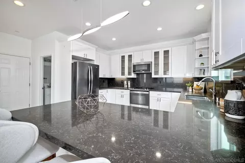 9854 Apple St, Spring Valley, CA 91977 photo 10