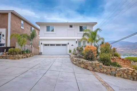 9854 Apple St, Spring Valley, CA 91977