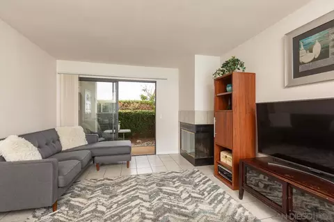 2425 Cranston Dr #211, Escondido, CA 92025 photo 4