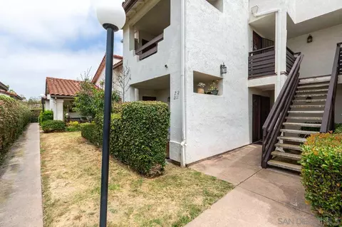 2425 Cranston Dr #211, Escondido, CA 92025