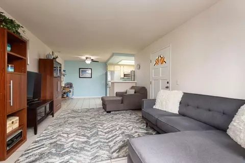 2425 Cranston Dr #211, Escondido, CA 92025 photo 2