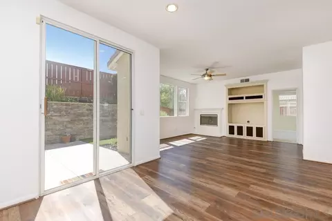 5181 Bluegrass Way, Oceanside, CA 92057 photo 8
