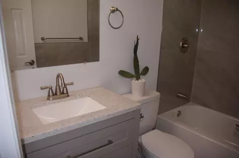 Bath - 9411 Carlton Oaks Dr #D, Santee, CA 92071 photo 5 of 6