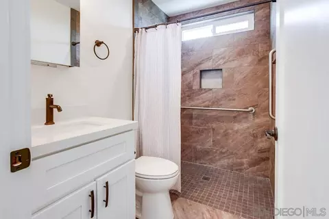 Bath - 1416 Rolling Hls, Oceanside, CA 92056 photo 1 of 3