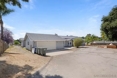821 Steffy Rd, Ramona, CA 92065