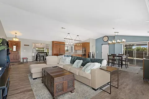 Living - 821 Steffy Rd, Ramona, CA 92065 photo 2 of 2