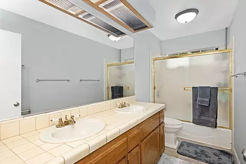 Bath - 821 Steffy Rd, Ramona, CA 92065 photo 2 of 2