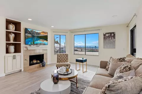 4032 Garfield St, Carlsbad, CA 92008
