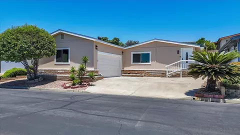 1716 Toyon Gln, Escondido, CA 92026