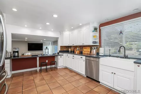 1660 Hawk Ridge Pl, Escondido, CA 92027 photo 6