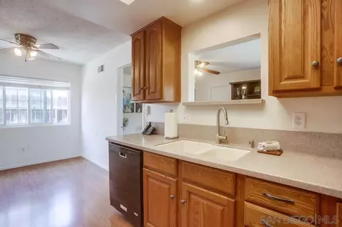 Kitchen - 13151 Casa Grande, Lakeside, CA 92040 photo 3 of 4