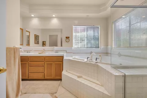 Bath - 9183 Paradise Park Dr, Lakeside, CA 92040 photo 4 of 4