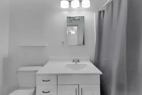 Bath - 9183 Paradise Park Dr, Lakeside, CA 92040 photo 2 of 4