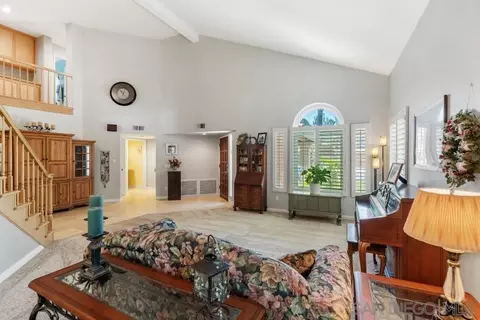 Living - 13994 Hickory St, Poway, CA 92064 photo 2 of 3
