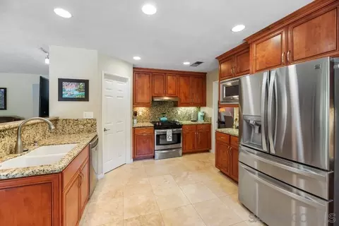 Kitchen - 13994 Hickory St, Poway, CA 92064 photo 2 of 3