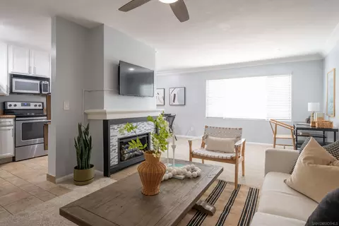 860 Turquoise St #220, San Diego, CA 92109