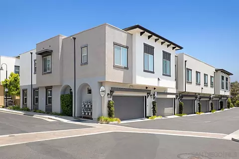 2118 Solara Ln, Vista, CA 92081