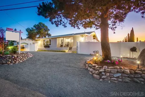 2223 Suncrest Blvd, El Cajon, CA 92021