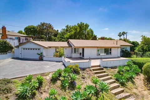 1229 Phillips St, Vista, CA 92083 photo 2