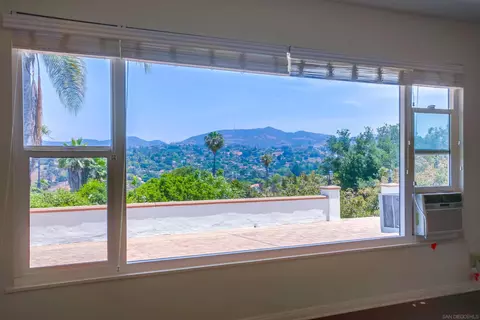 1229 Phillips St, Vista, CA 92083 photo 9