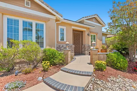 2584 Dundee Gln, Escondido, CA 92026