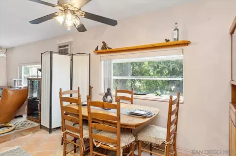 2326 Peet Ln, Escondido, CA 92025 photo 8