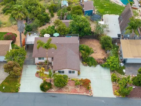 2326 Peet Ln, Escondido, CA 92025 photo 4