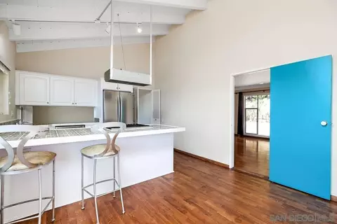 5651 Ladybird Ln, La Jolla, CA 92037 photo 9