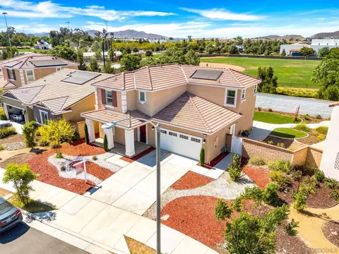View/Area - 27568 Cloudy Peak Way, Menifee, CA 92584 photo 7 of 10