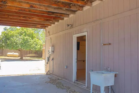 Exterior - 212 11th St, Ramona, CA 92065 photo 6 of 11