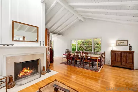 Dining - 1122 Glorietta Blvd, Coronado, CA 92118 photo 3 of 5