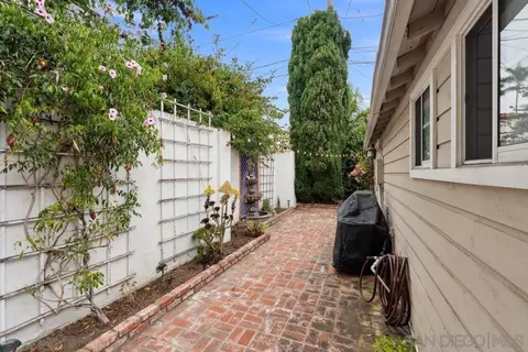 Exterior - 1122 Glorietta Blvd, Coronado, CA 92118 photo 7 of 9