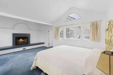 Bedroom - 1122 Glorietta Blvd, Coronado, CA 92118 photo 2 of 6