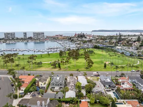 View/Area - 1122 Glorietta Blvd, Coronado, CA 92118 photo 2 of 21