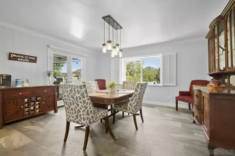 Dining - 860 Ora Avo, Vista, CA 92084 photo 1 of 2