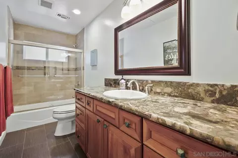 Bath - 860 Ora Avo, Vista, CA 92084 photo 4 of 6