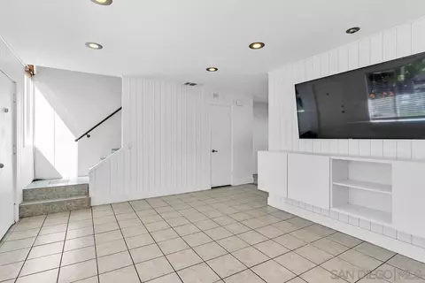 Living - 3654 Spyglass Way, Oceanside, CA 92056 photo 2 of 3