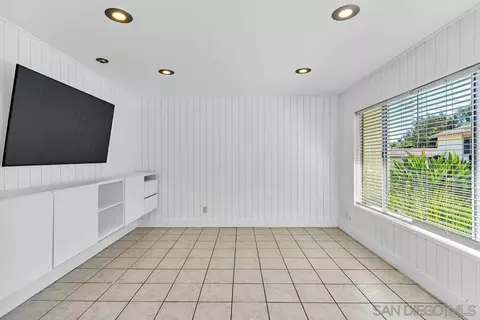 Living - 3654 Spyglass Way, Oceanside, CA 92056 photo 1 of 3